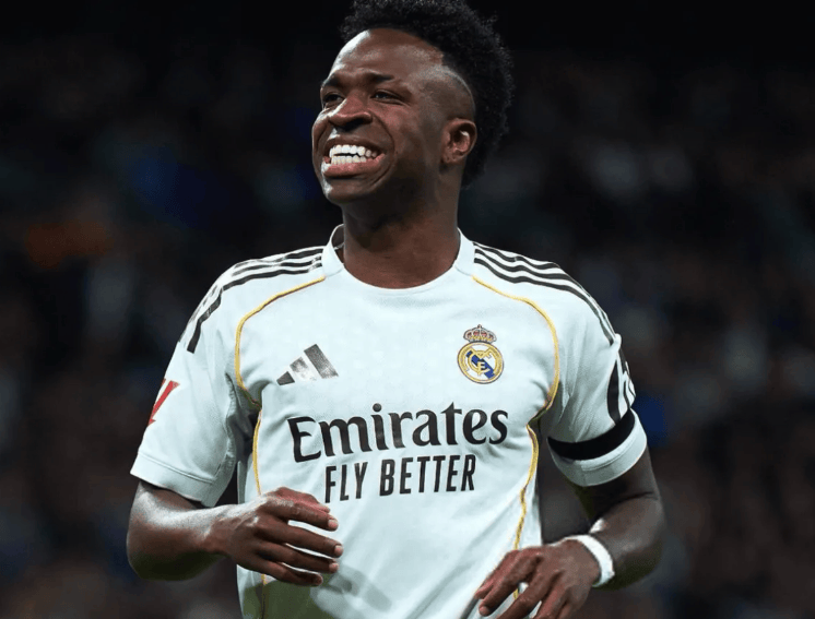 维尼修斯欧冠点球失手，接近皇马队史纪录